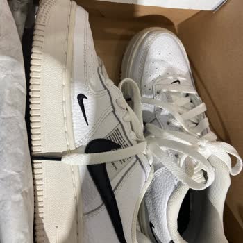 Capitol Nike'dan (Barçın) Alınan Air Force Taban Rengi Değişimi