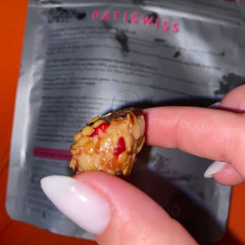 Patiswiss İçinden İki Kıl Çıktı