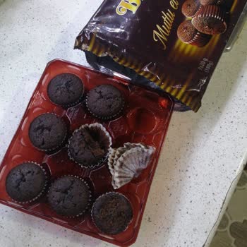 Eti Gıda Browni Gold Bozuk Ve Kötü Kokuyordu!