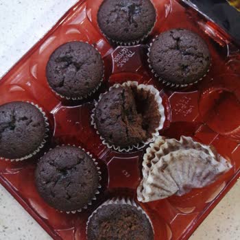 Eti Gıda Browni Gold Bozuk Ve Kötü Kokuyordu!