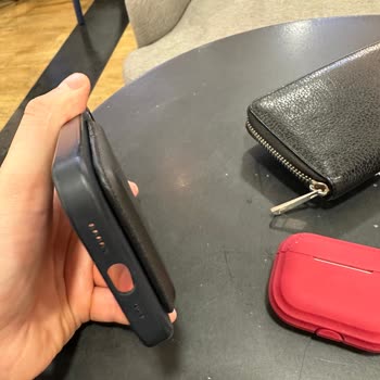 Apple iPhone 14 Pro Case And Wallet Poor Quality