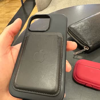 Apple iPhone 14 Pro Case And Wallet Poor Quality
