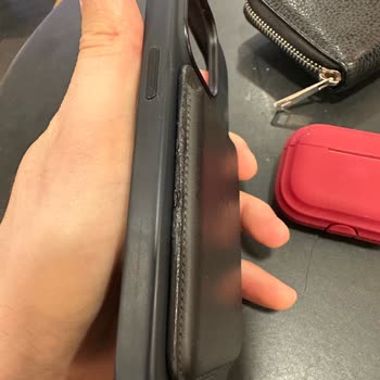 Apple iPhone 14 Pro Case And Wallet Poor Quality