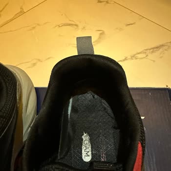 Skechers Alt Taban Yıpranması Ve Değişim Talebi