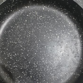 Taşev Markalı Tavaların Tabanı Soyuluyor