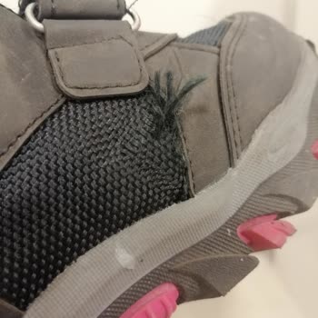 2 Ayda Yırtılan Çocuk Botu Boyner