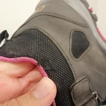 2 Ayda Yırtılan Çocuk Botu Boyner