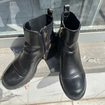 Boyner'den Aldığım Guess Marka Bot' 1 Ayda Mahvoldu