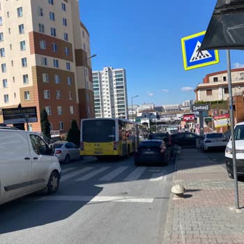 İETT Otobüsünün Aracıma Çarpması