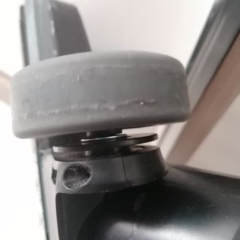 Poor Quality Philips Marathon Ultimate XB9185/07 Bagless Vacuum