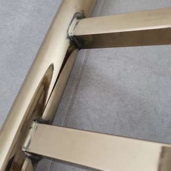 Me Grup Ceylan Kozmetik Kuaför Mobilyaları Defolu Ürün Gönderi