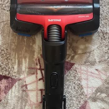 Philips Xc7043/01 Dikey Şarjlı Süpürge, Tasarım Hatası ve İade Talebi