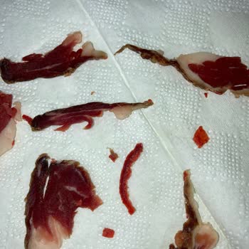 Köfteci Yusuf'un Bozuk Pastırmaları Satması