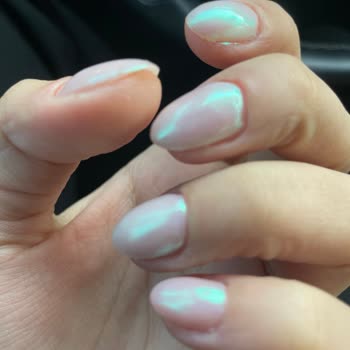 Oxana Özcan Beauty Center(Ankara) Kötü Tırnaklar Kötü İşçilik