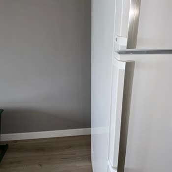 Profilo Buzdolabı Darbeli Görünüm