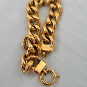 Ahlatcı Kuyumculuk Kelepçe Bulunamaması Kaynaklı 5 Kez Tamire Giden Bileklik