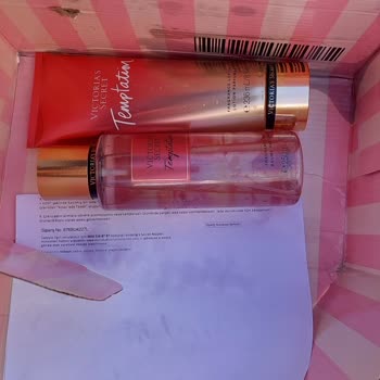 Victoria's Secret Vücut Spreyi Dökülmüş Halde Gönderildi!