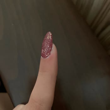 Dilara Özbek Nail Studio Manikür Memnuniyetsizliği!