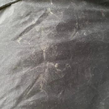 Perwoll Siyahlar Deterjanının Beyaz Lekeleri