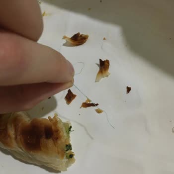 A101'den Alınan 'Nimet' Börekte Yabancı Cisim Çıkması