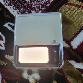 Samsung Galaxy Z Flip 3 İkinci Arka Ekran Bembeyaz Oldu Görüntü Yok.