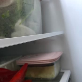 Arçelik Buzdolabı Rafların Keskinliği