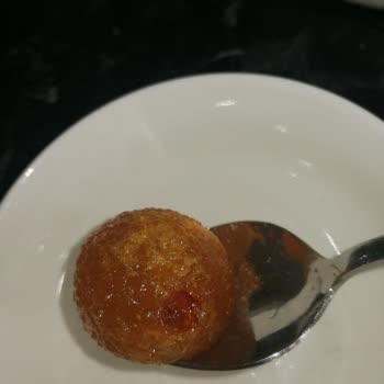 Bizden Gıda Bizden Kemalpaşa Tatlısının İçinden Kırmızı Garip Bir Şey Çıktı