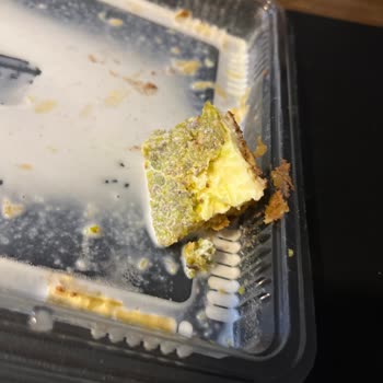 Yeşil Künefe Soğuk Baklava Antep Fıstığı Yok