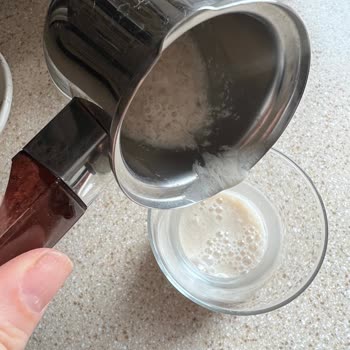 Nilky Kesilmiş, Bozuk Badem Sütü