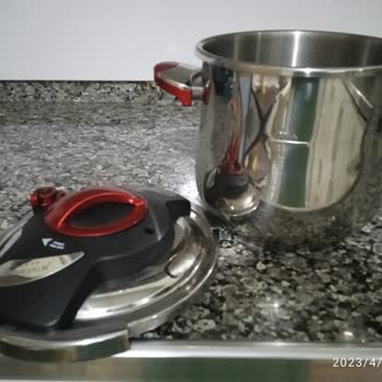 İnter Çelik Düdüklü Tencere Patladı