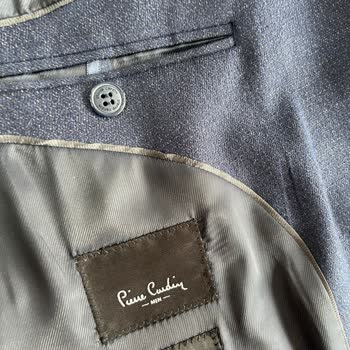 Pierre Cardin Suit Defective After Wearing 4 Times