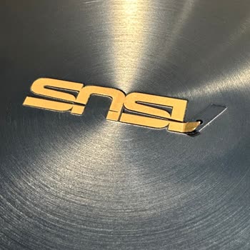 Asus Zenbook 13 UX334 Model Laptopta Asus Yazısı Firmadan Kaynaklı Koptu