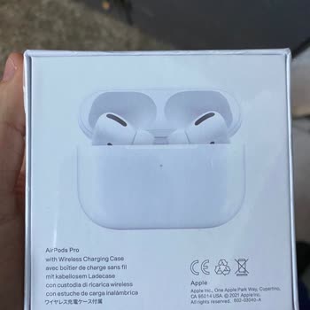 iPhone Airpods Kulaklık Parçası Kayıp