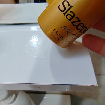 Slazenger Parfüm Şişeden Akıyor