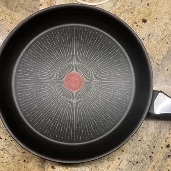 Tefal 6x Titanyum 32cm Tava Yamulması