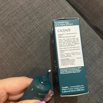 Caudalie Göz Kremi Yara Yaptı
