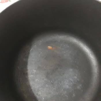 Lava Kırmızı Döküm Tencere Şikayet