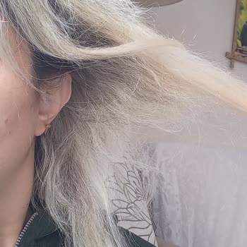 İzmir Gaziemir Orçin Kuaför'ün Saçımı Yakıp Saç Kaybına Uğratması