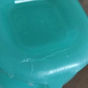 Tupperware Suluk Elinden Düşüp Kırıldı