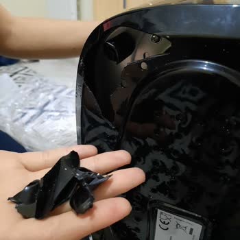 Dolap Suçu Üstüne Almayan Kişiler Yüzünden Mağdur Olan Satıcı