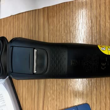 Philips S1223/41 Tıraş Makinesi Kapak Açma Düğmesi Şikayeti