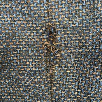 Süvari Marka Ceketin Sırtında Açılması Ve Markanın Ret Cevabı Vermesi