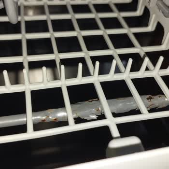 Arçelik 9485FL Bulaşık Makinesi Sepet Paslanması Sorunu