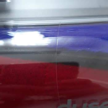 Dyson Fluffy Başlıktaki Çatlaklar