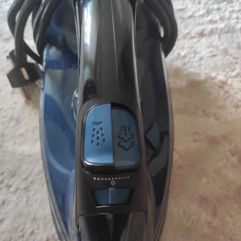 Fakir Marka Ütü Buhar Düğmesi Basıldığında Bir Daha Düzelmiyor