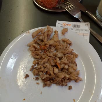 Köfteci Yusuf Yağ Döner Gayriciddi Garson