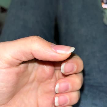 Makeup Zone Manikür İşleminde Hata