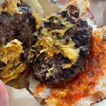 Köfteci Yusuf Yanık Burger Köftesi