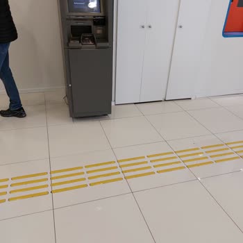 QNB Finansbank Banka Şubesinde Gereksiz Sıra Beklemek