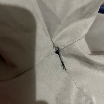 Jack & Jones Mağazasından Aldığım Mont Sökük Çıktı